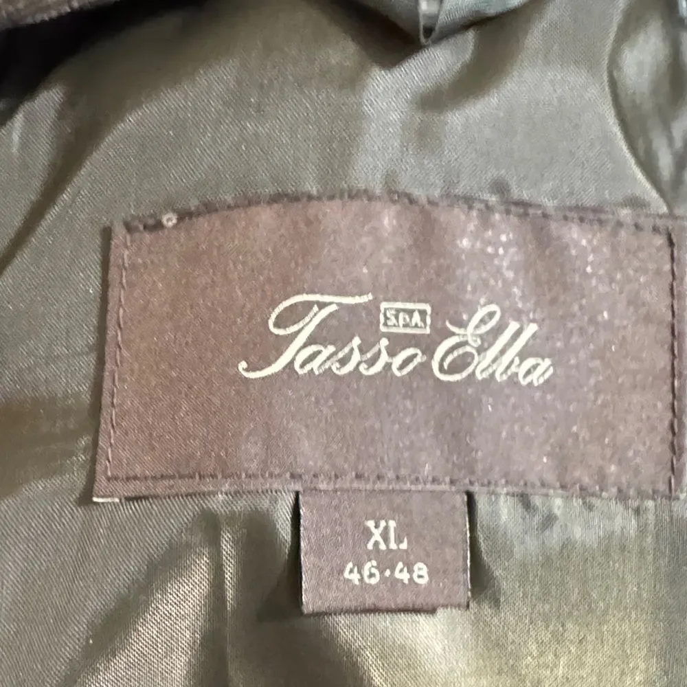 Tasso Elba sophisticated dark
